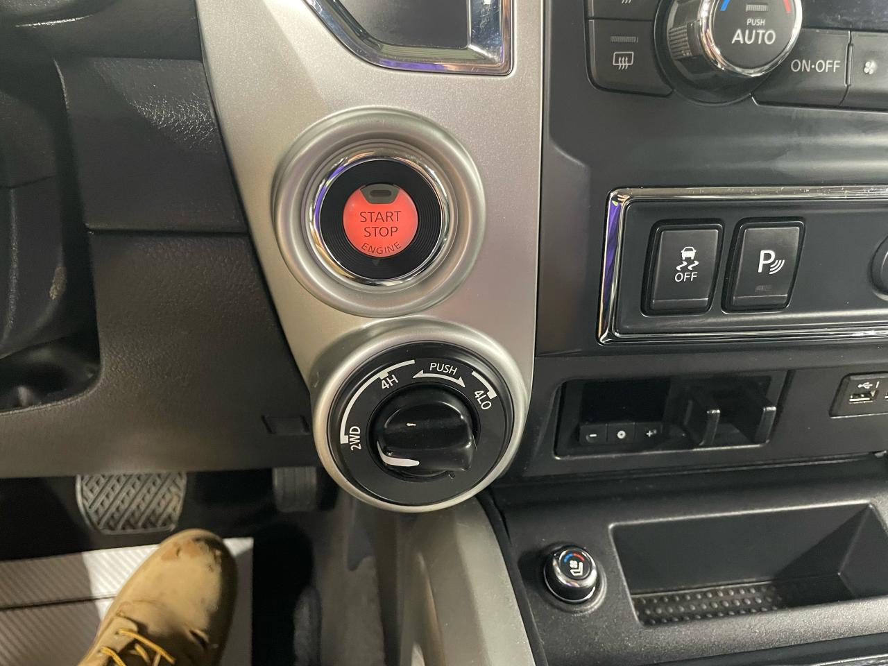 2019 Nissan Titan Pro-4X Photo28