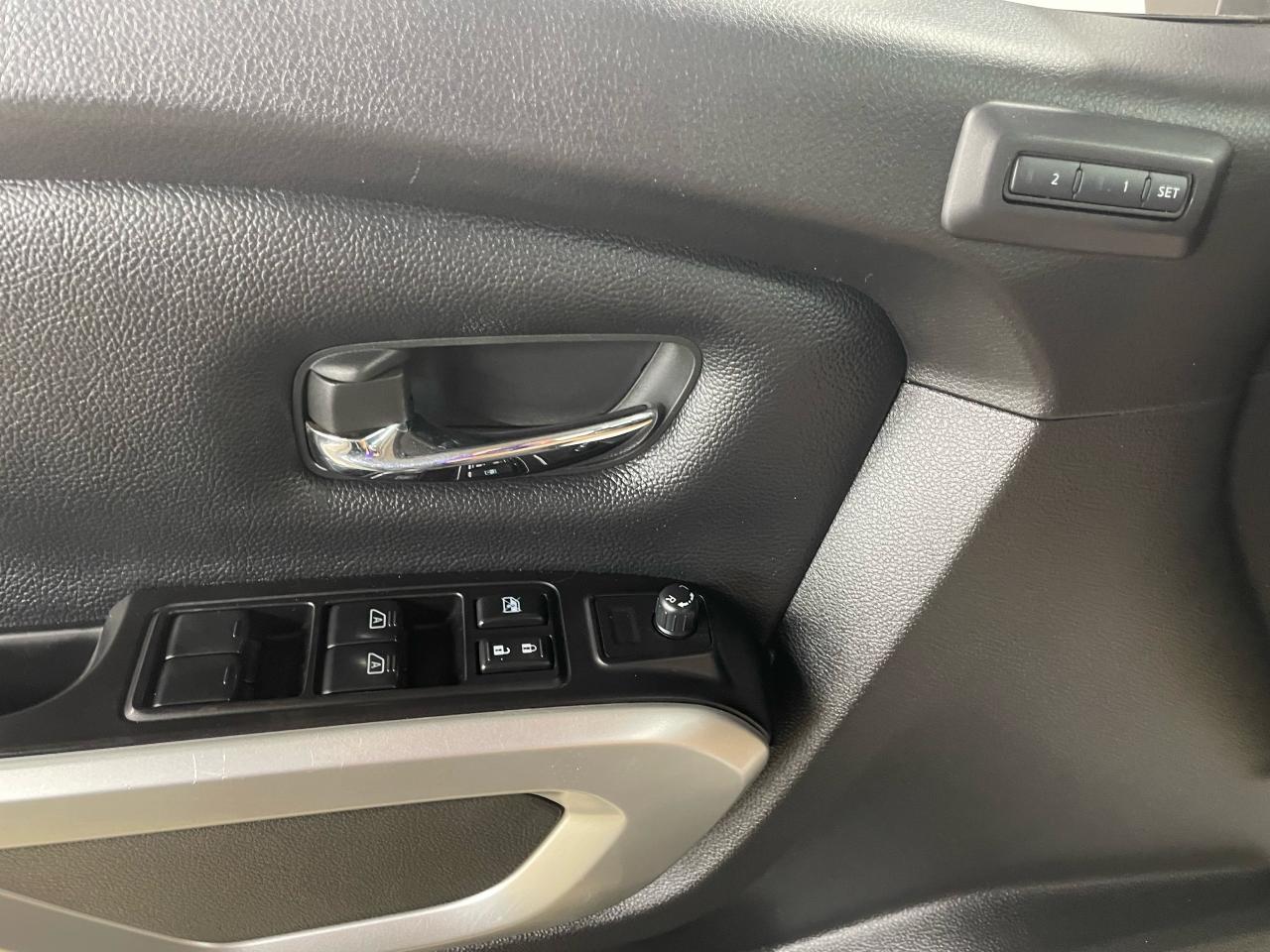2019 Nissan Titan Pro-4X Photo36