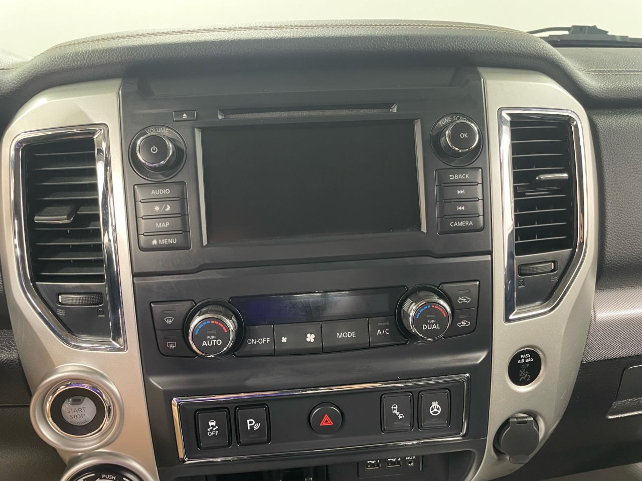 2019 Nissan Titan Pro-4X Photo27