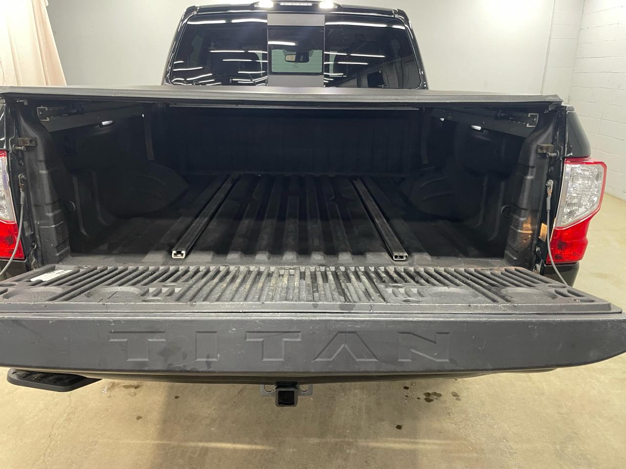 2019 Nissan Titan Pro-4X Photo37
