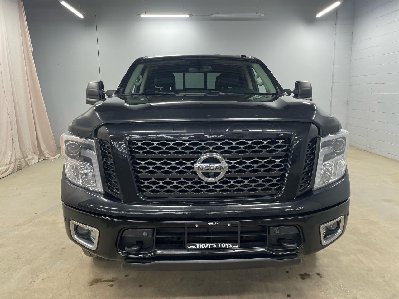 2019 Nissan Titan Pro-4X Photo21