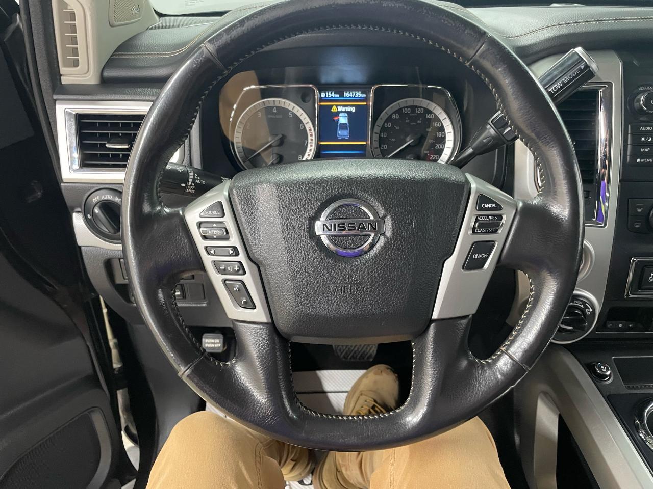 2019 Nissan Titan Pro-4X Photo26