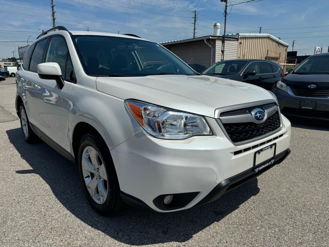 2015 Subaru Forester i Convenience Photo2