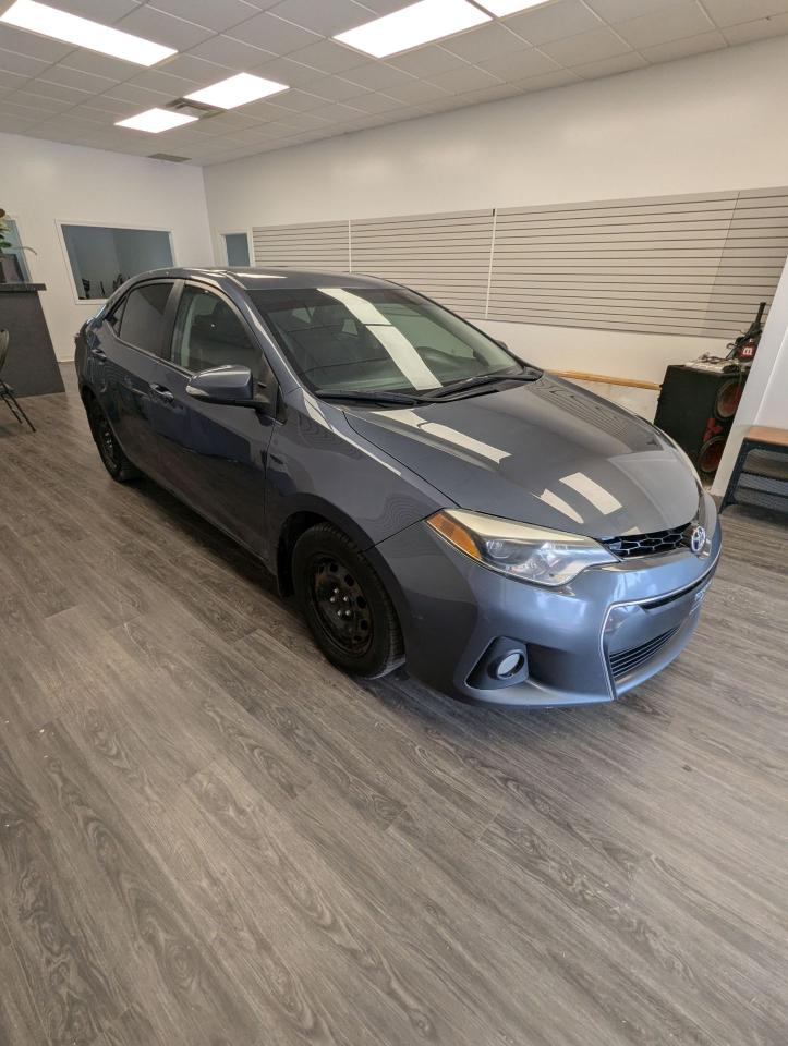 2015 Toyota Corolla S - Photo #3