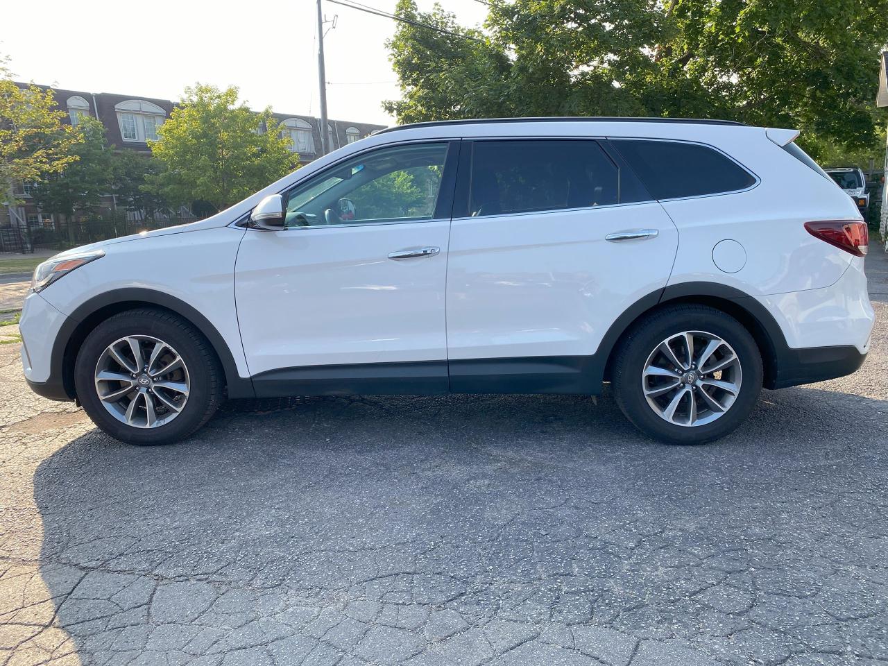 2017 Hyundai Santa Fe XL XL LUXURY/AWD/7 Passenger/Leather/PanoRoof/Navi - Photo #2