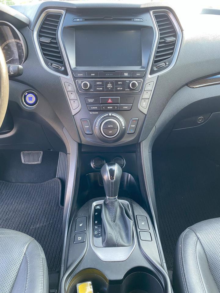 2017 Hyundai Santa Fe XL XL LUXURY/AWD/7 Passenger/Leather/PanoRoof/Navi - Photo #14