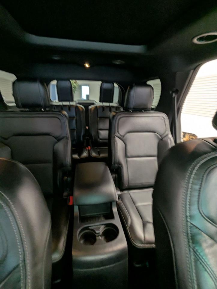 2017 Ford Explorer LIMITED l Clean Carfax l No Accidents l 7 seater - Photo #14