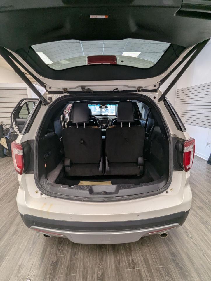 2017 Ford Explorer LIMITED l Clean Carfax l No Accidents l 7 seater - Photo #9