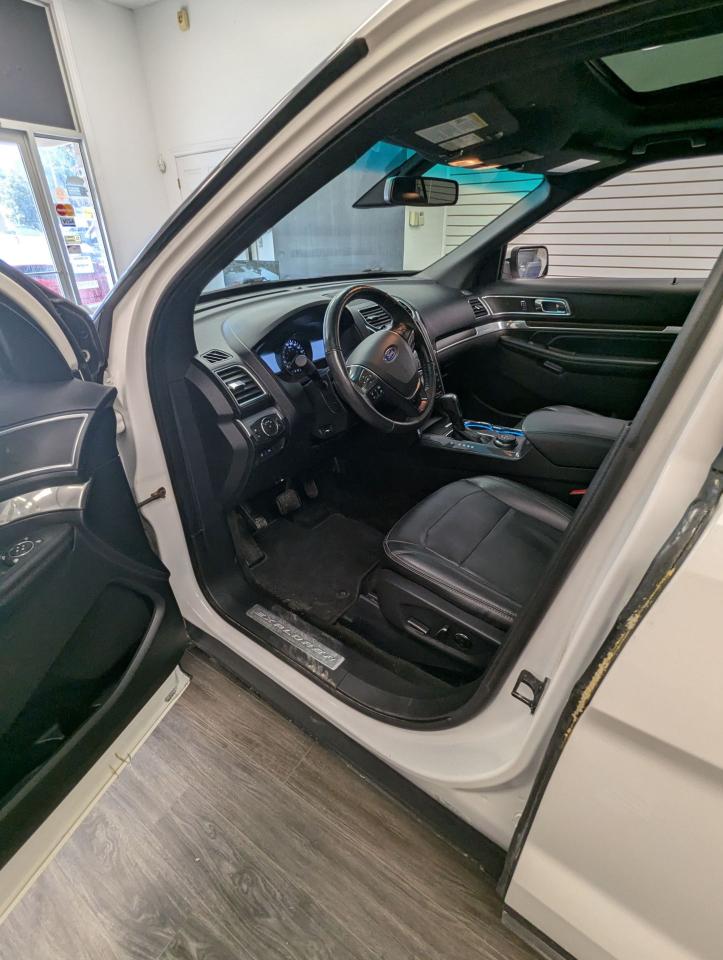 2017 Ford Explorer LIMITED l Clean Carfax l No Accidents l 7 seater - Photo #8