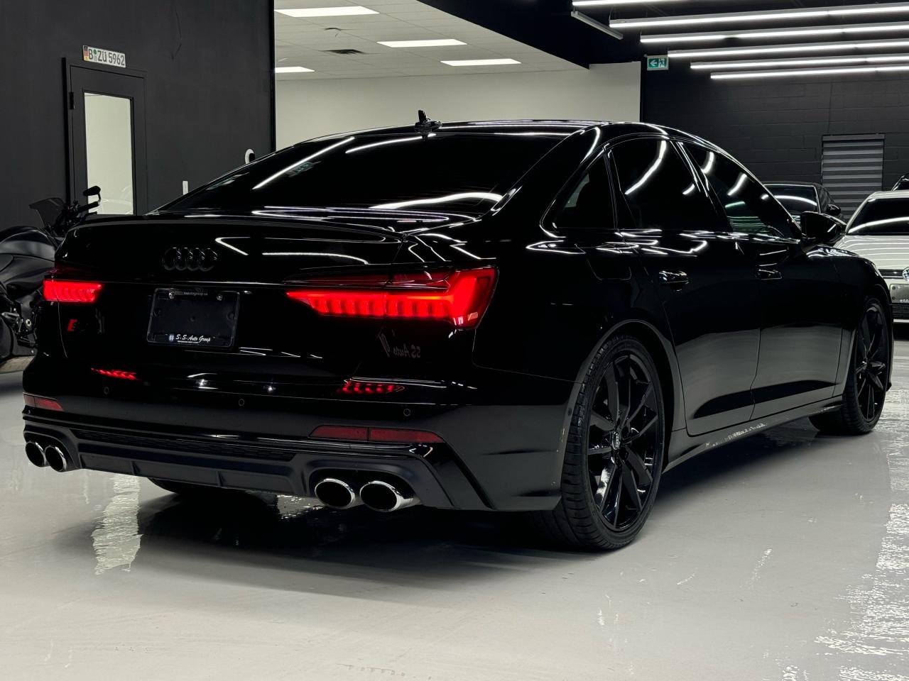 2020 Audi S6 |NAV|360|HUD|BSM|RED INT|CARBON FIBRE|444HP| - Photo #4