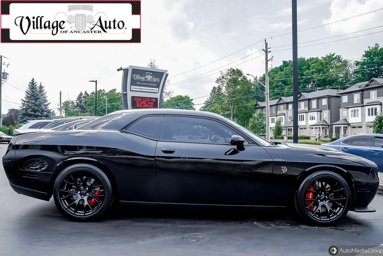 2016 Dodge Challenger 2DR CPE SRT HELLCAT Photo2