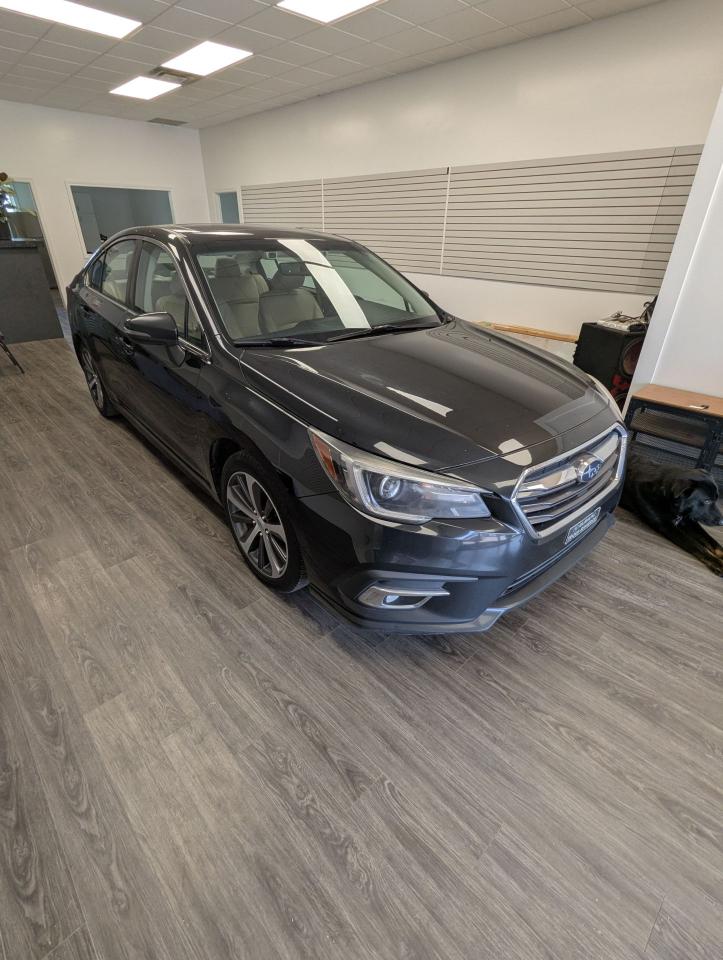 2018 Subaru Legacy LIMITED - Photo #3