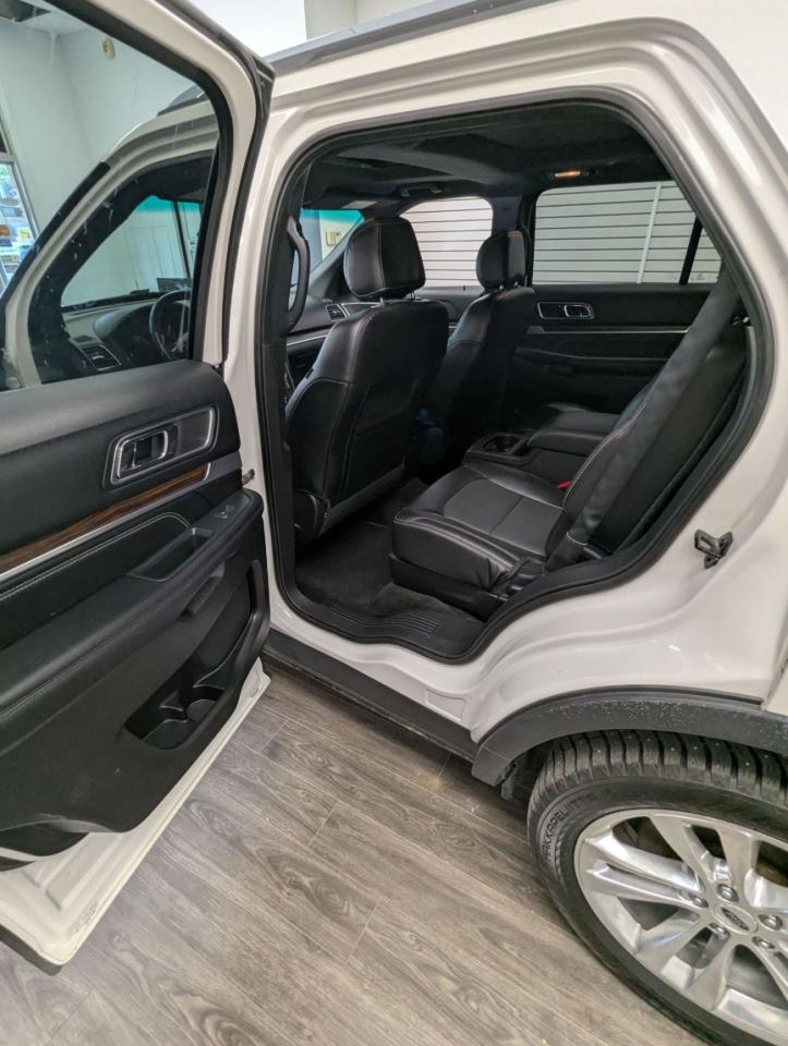 2017 Ford Explorer LIMITED l Clean Carfax l No Accidents l 7 seater