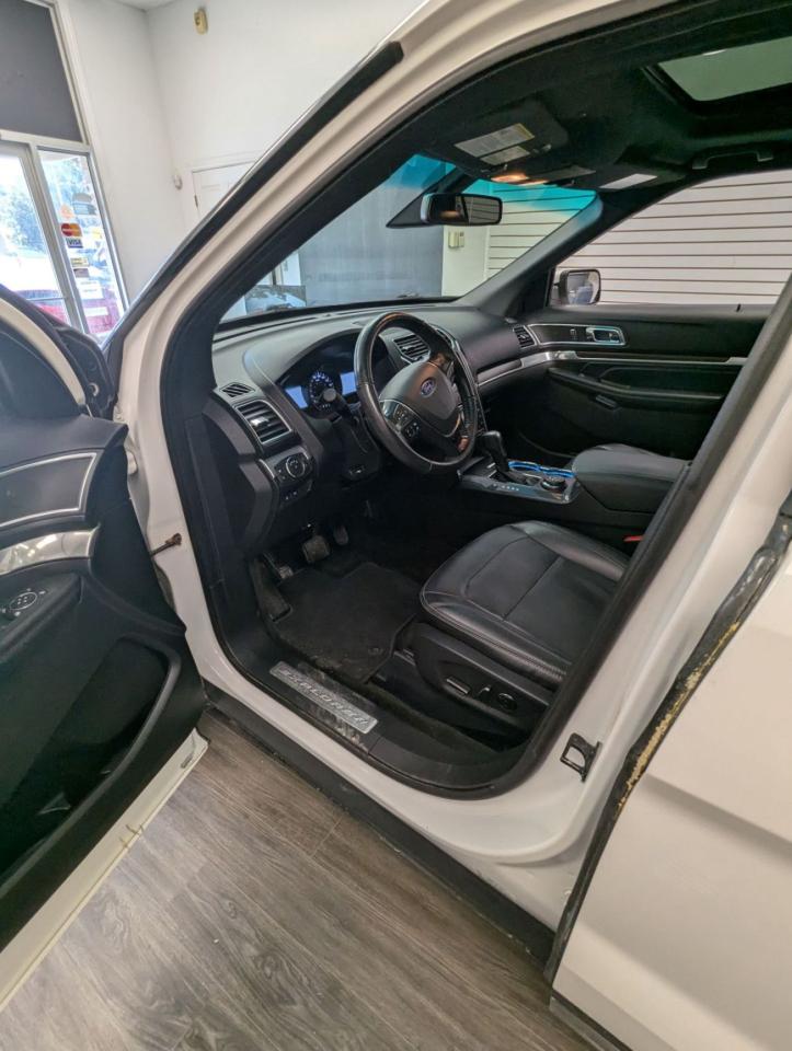 2017 Ford Explorer LIMITED l Clean Carfax l No Accidents l 7 seater