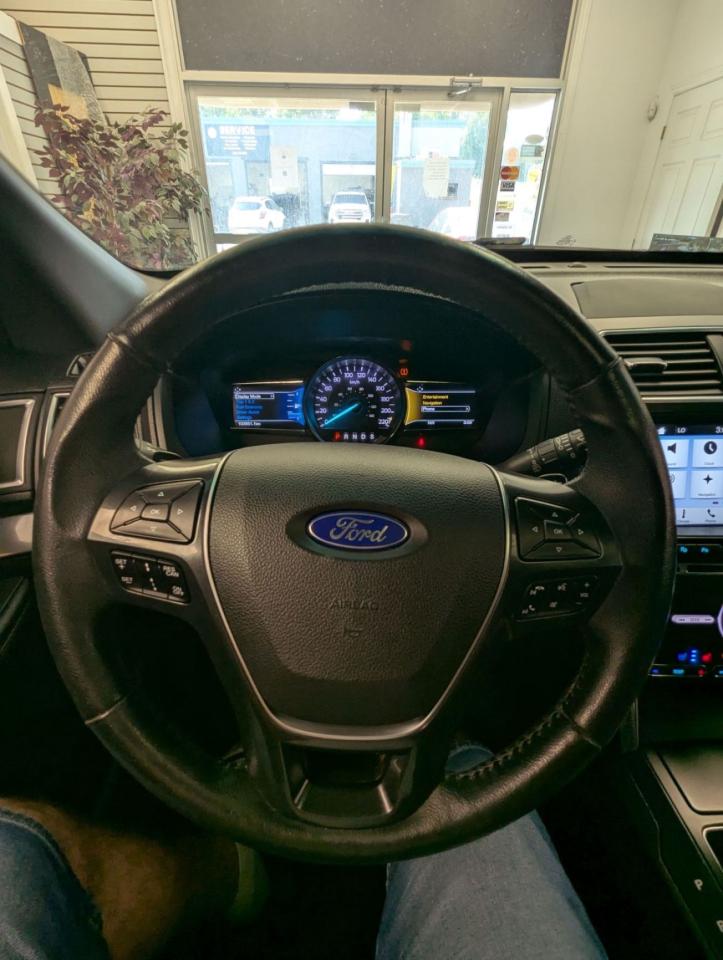 2017 Ford Explorer LIMITED l Clean Carfax l No Accidents l 7 seater