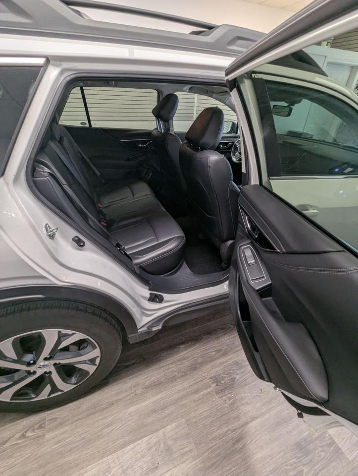 2022 Subaru Outback LIMITED - Photo #9