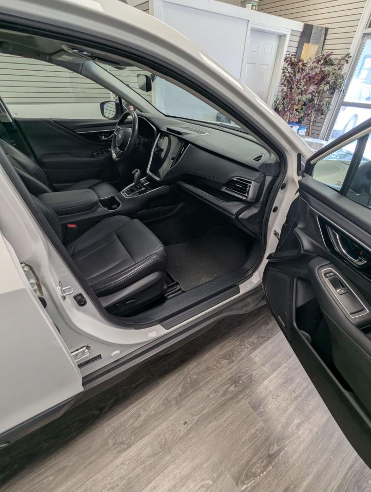 2022 Subaru Outback LIMITED - Photo #8