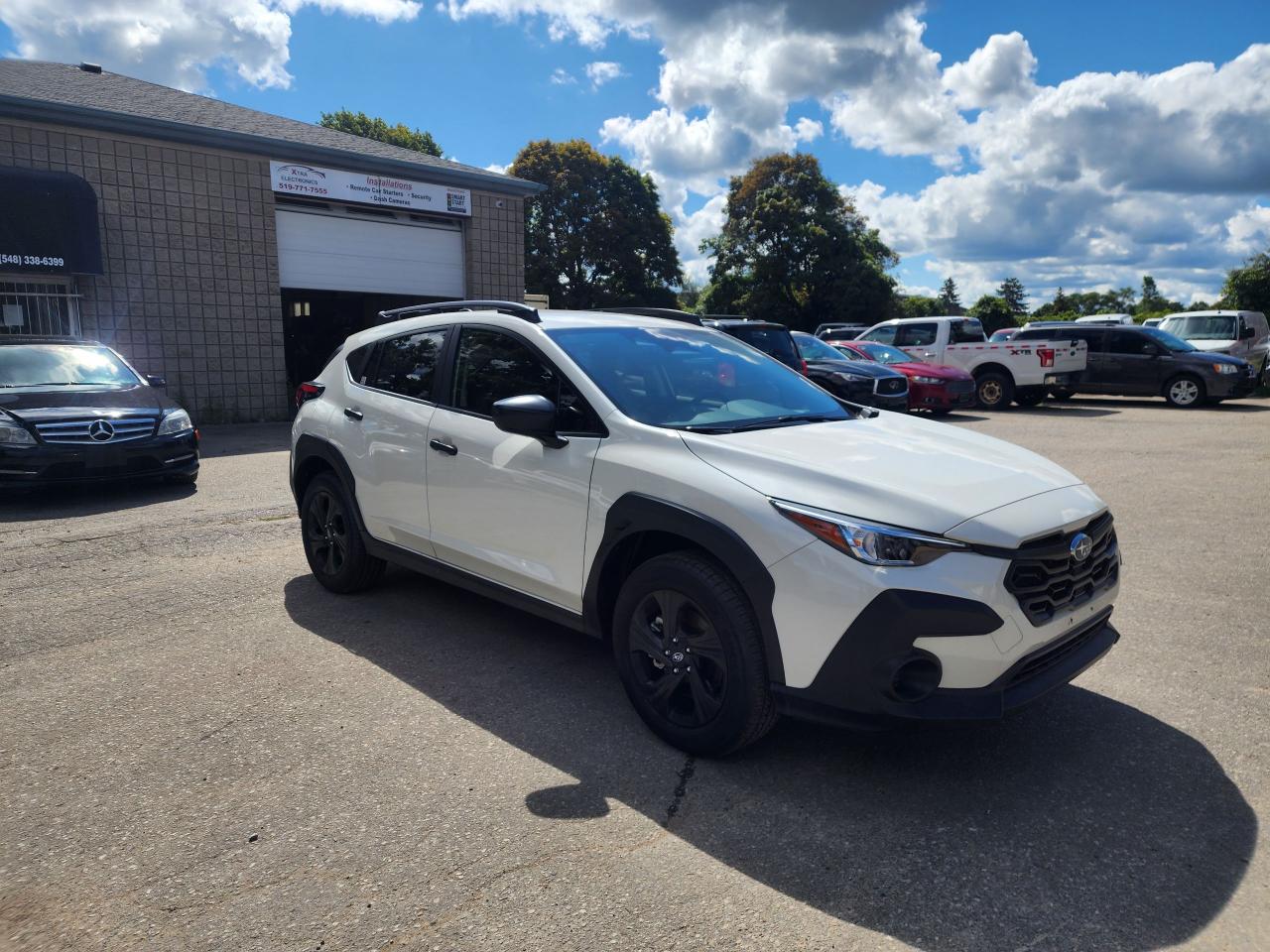 2025 Subaru Crosstrek Convenience l Low KM l Like New l Mint Condition - Photo #3