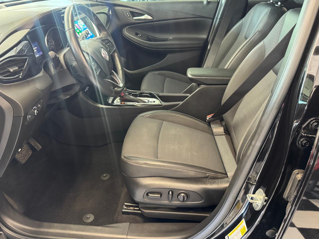 2021 Buick Encore GX AWD Select+PWR Gate+Blind Spot+CLEAN CARFAX Photo24