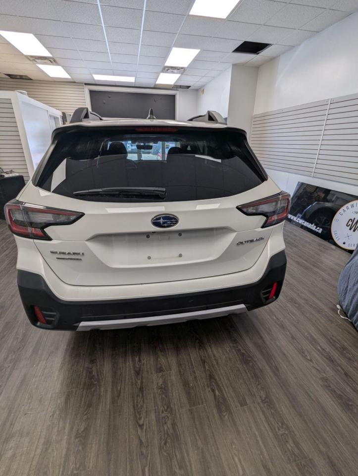 2022 Subaru Outback LIMITED l Low KM l Clean Carfax l No Accidents