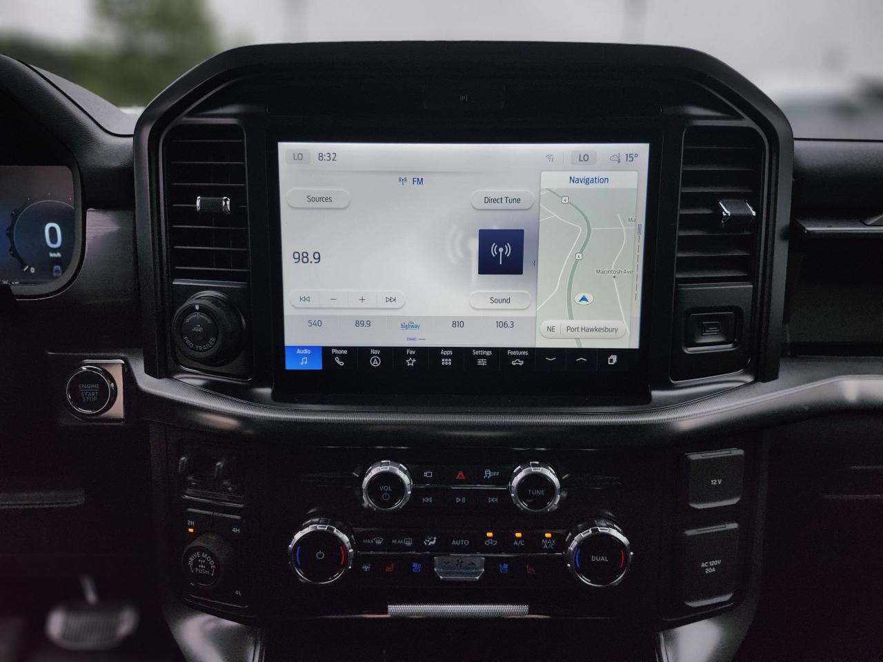 2025 Ford F-150 Lariat 4WD SuperCrew 5.5' Box Photo5