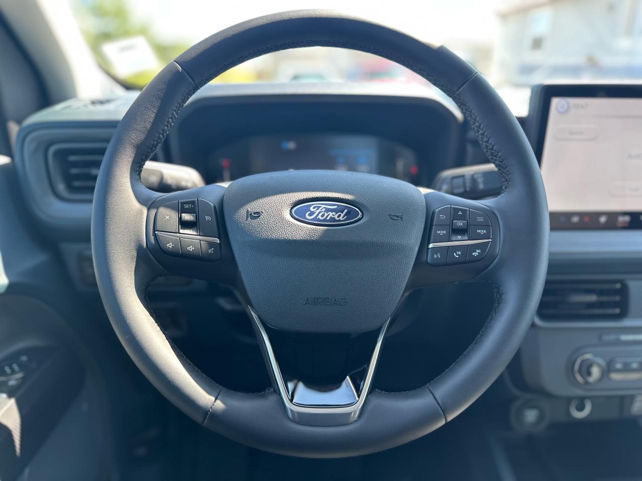 2025 Ford Maverick XLT AWD SuperCrew Photo5