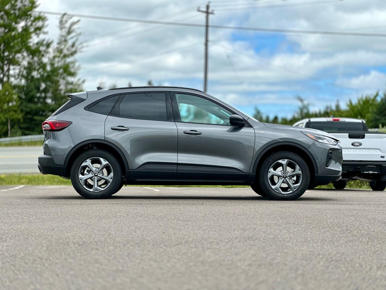 2025 Ford Escape ST-Line AWD Photo5