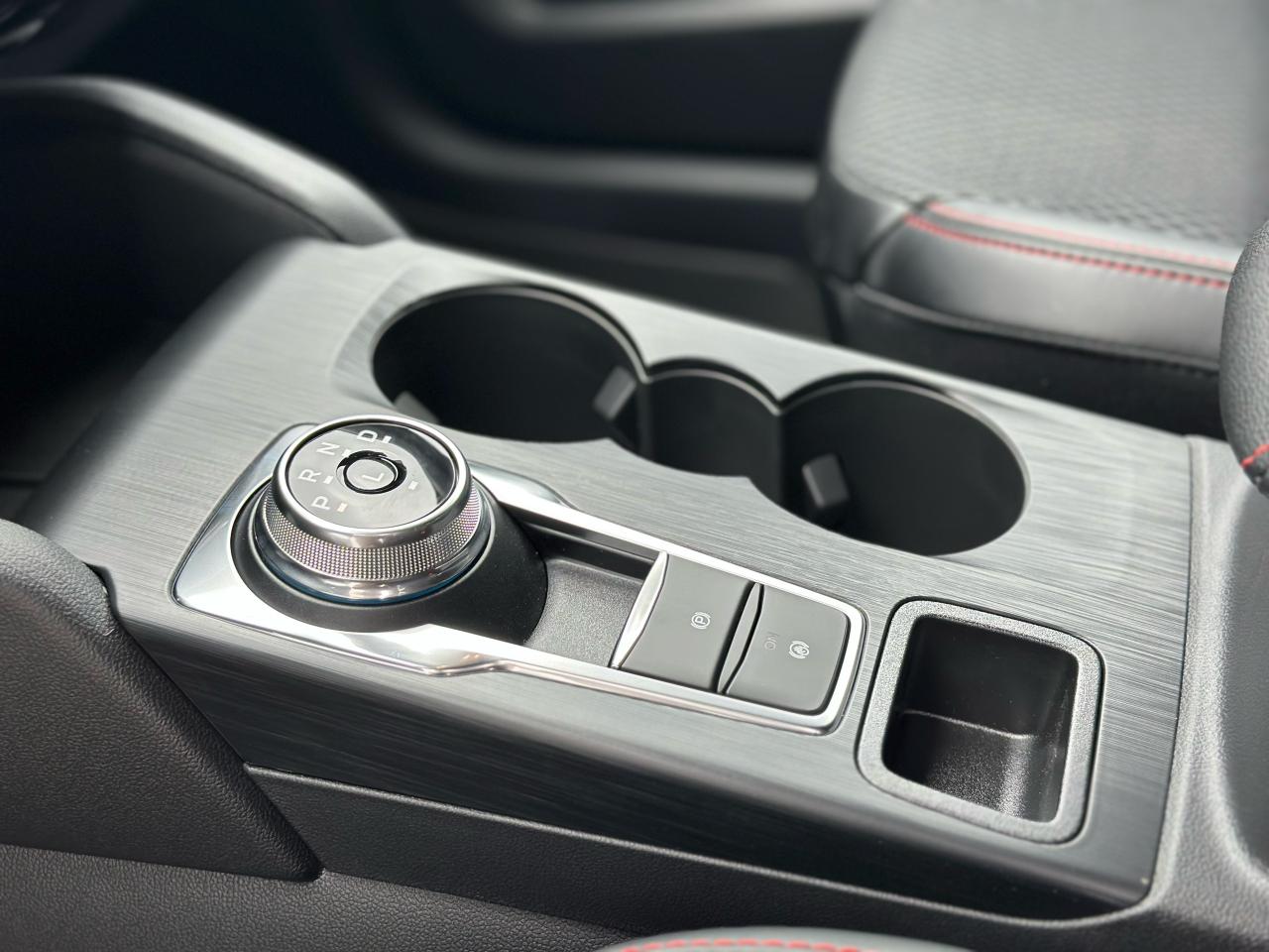2025 Ford Escape ST-Line AWD Photo5