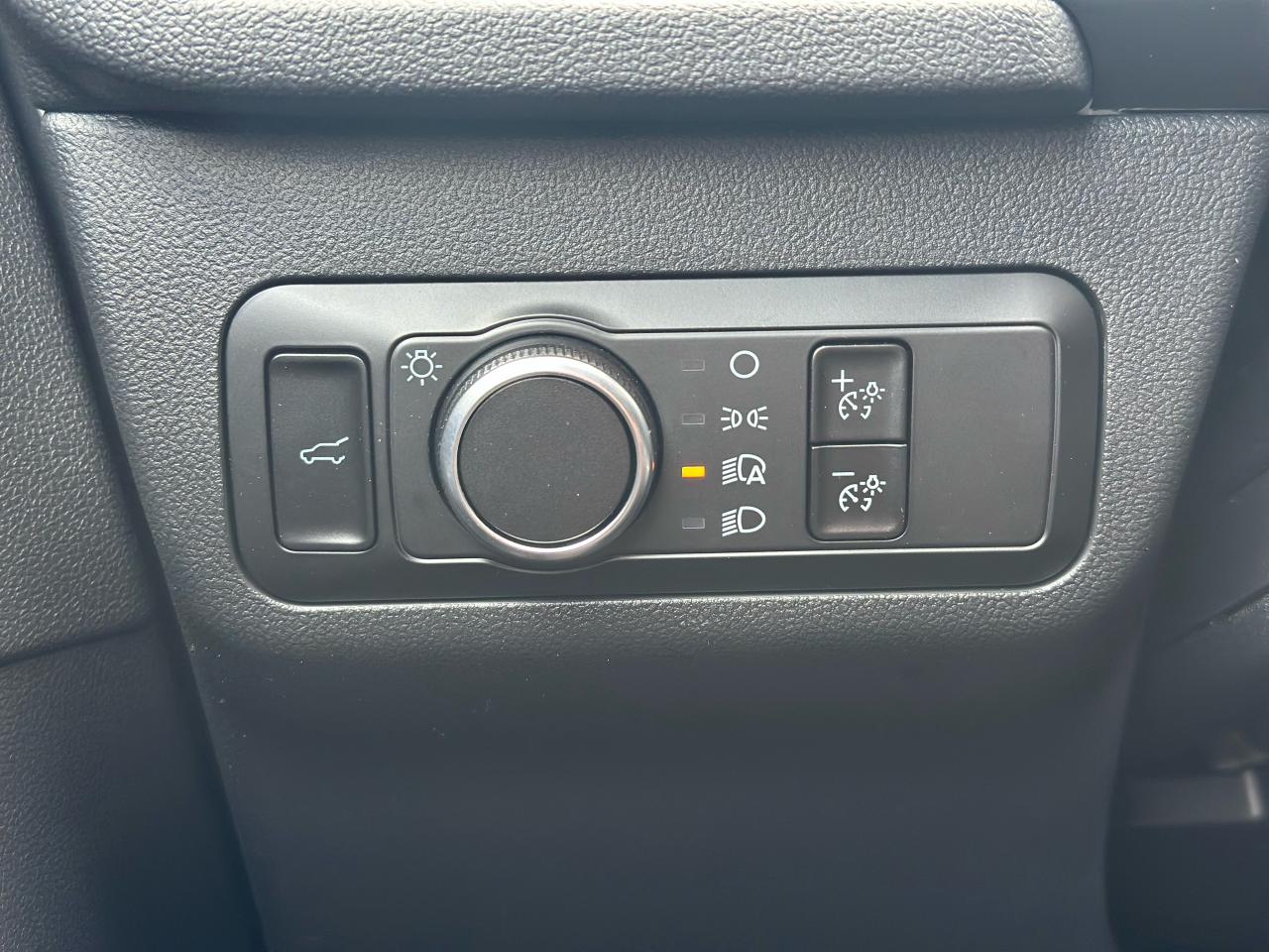 2025 Ford Escape ST-Line AWD Photo5