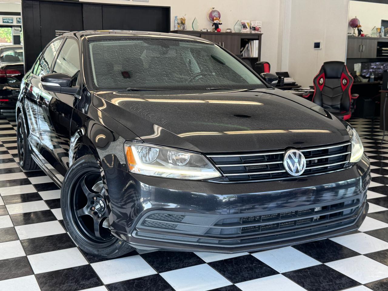 2017 Volkswagen Jetta 1.4 TSI Wolfsburg+New Tires+Brakes+CLEAN CARFAX Photo82