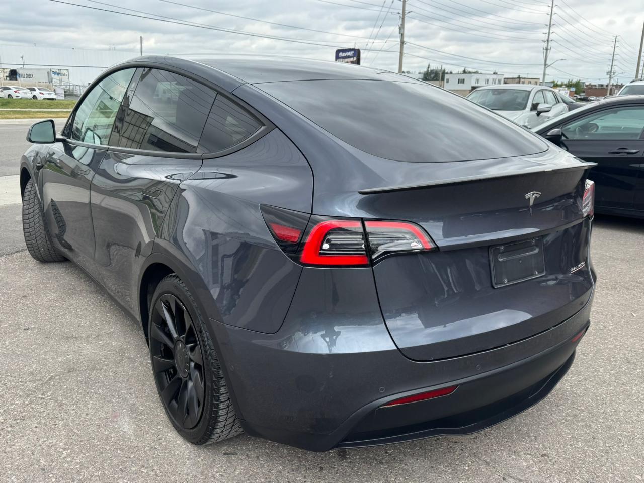 2022 Tesla Model Y PERFORMANCE - Photo #6