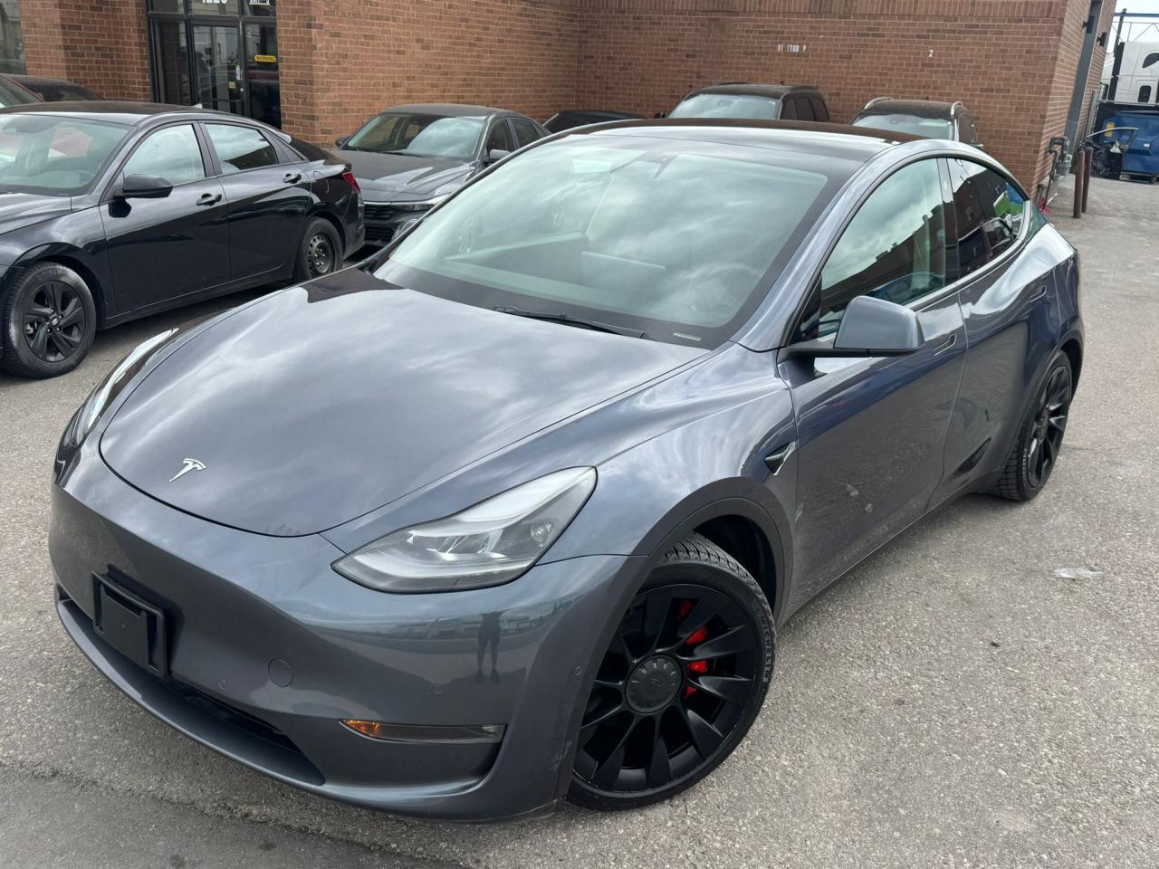 2022 Tesla Model Y PERFORMANCE - Photo #4