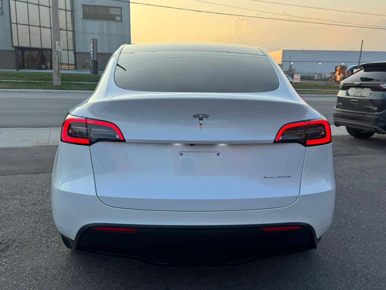 2023 Tesla Model Y LONG RANGE - Photo #6