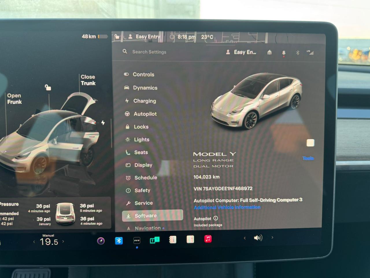 2022 Tesla Model Y LONG RANGE - Photo #16