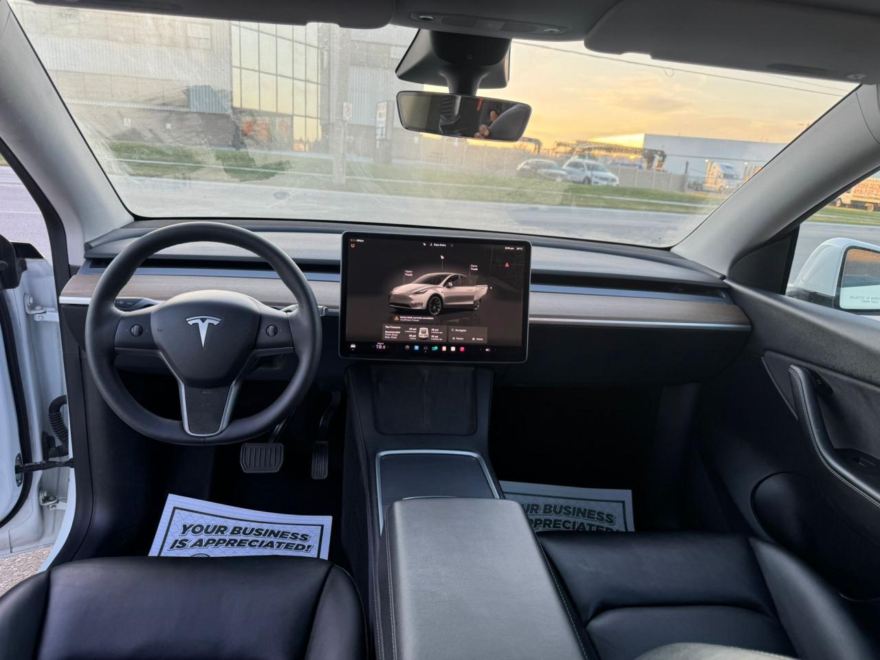2022 Tesla Model Y LONG RANGE - Photo #10