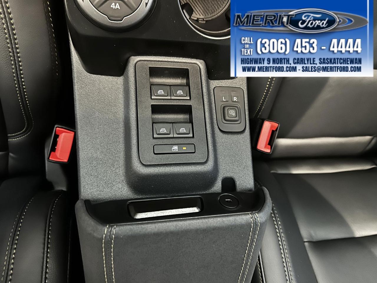 2025 Ford Bronco Badlands - Lux Black Package + Photo5