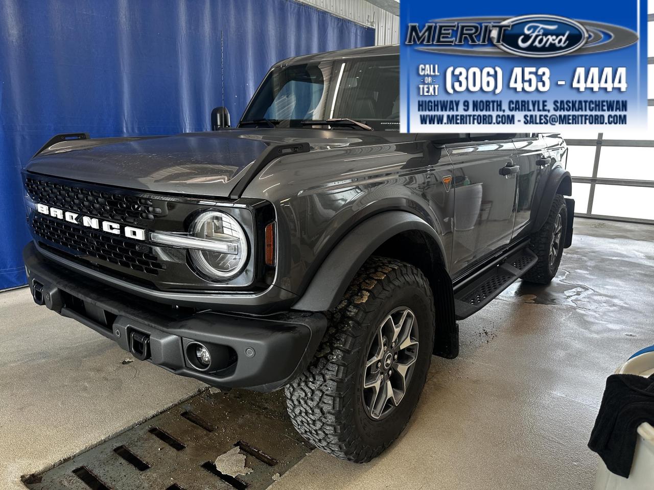 2025 Ford Bronco Badlands 2.7L, Lux Black Package + Photo1