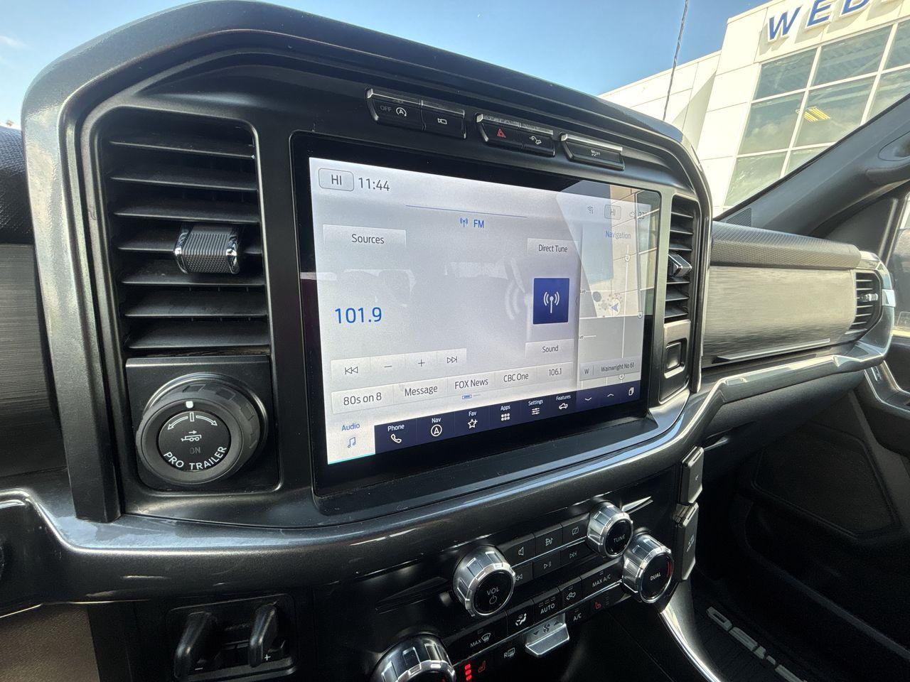 2023 Ford F-150 XLT 4WD SuperCrew 6.5' Box Photo5