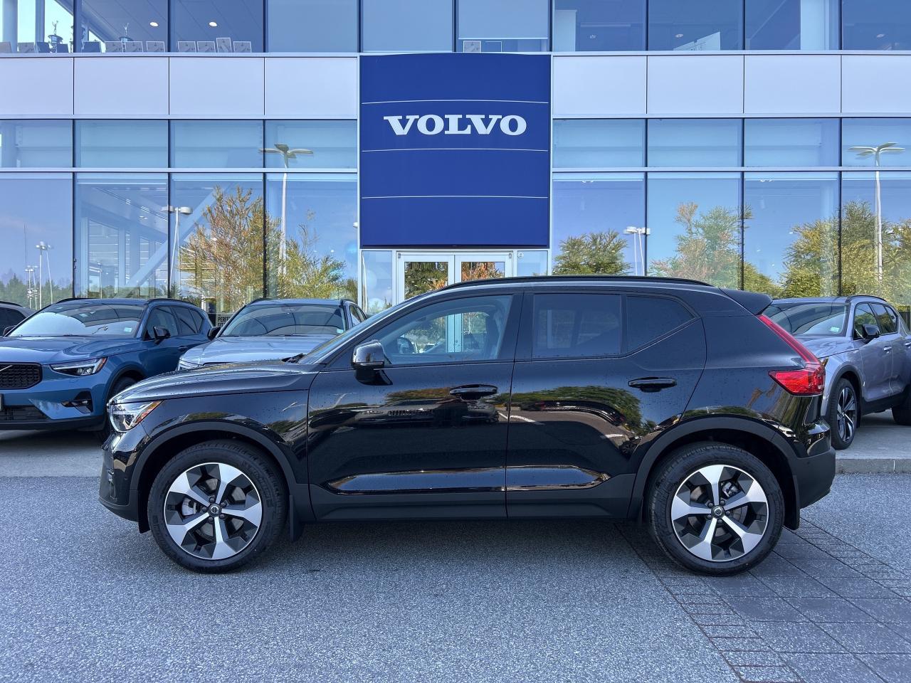 New 2026 Volvo XC40 B5 AWD Plus Dark Theme for sale in Surrey, BC