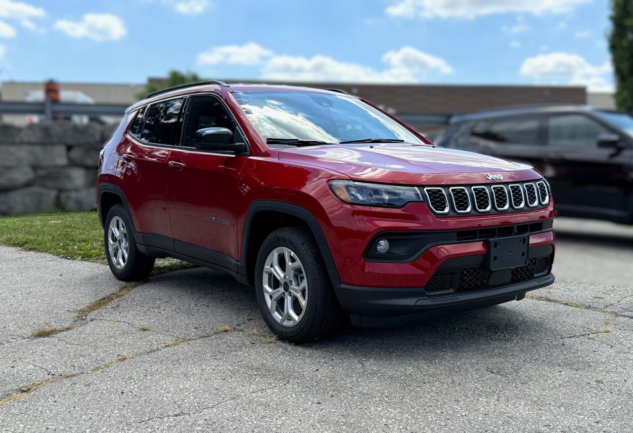 2025 Jeep Compass NORTH 4X4 Photo2