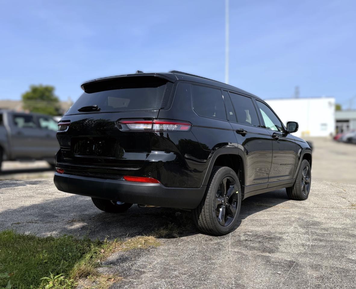 2025 Jeep Grand Cherokee L Altitude 4x4 Photo