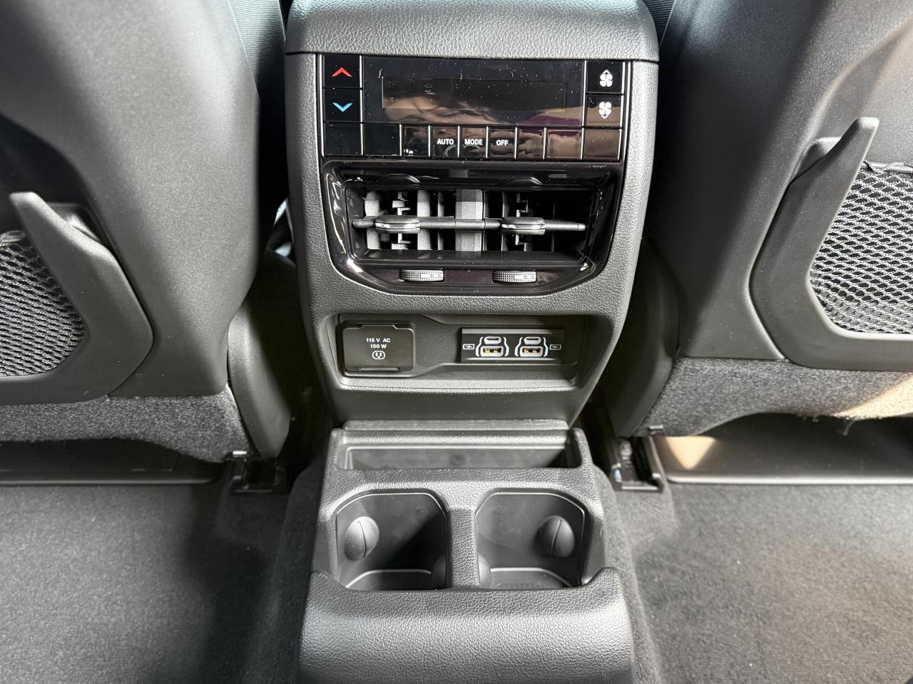 2025 Jeep Grand Cherokee L Altitude 4x4 Photo