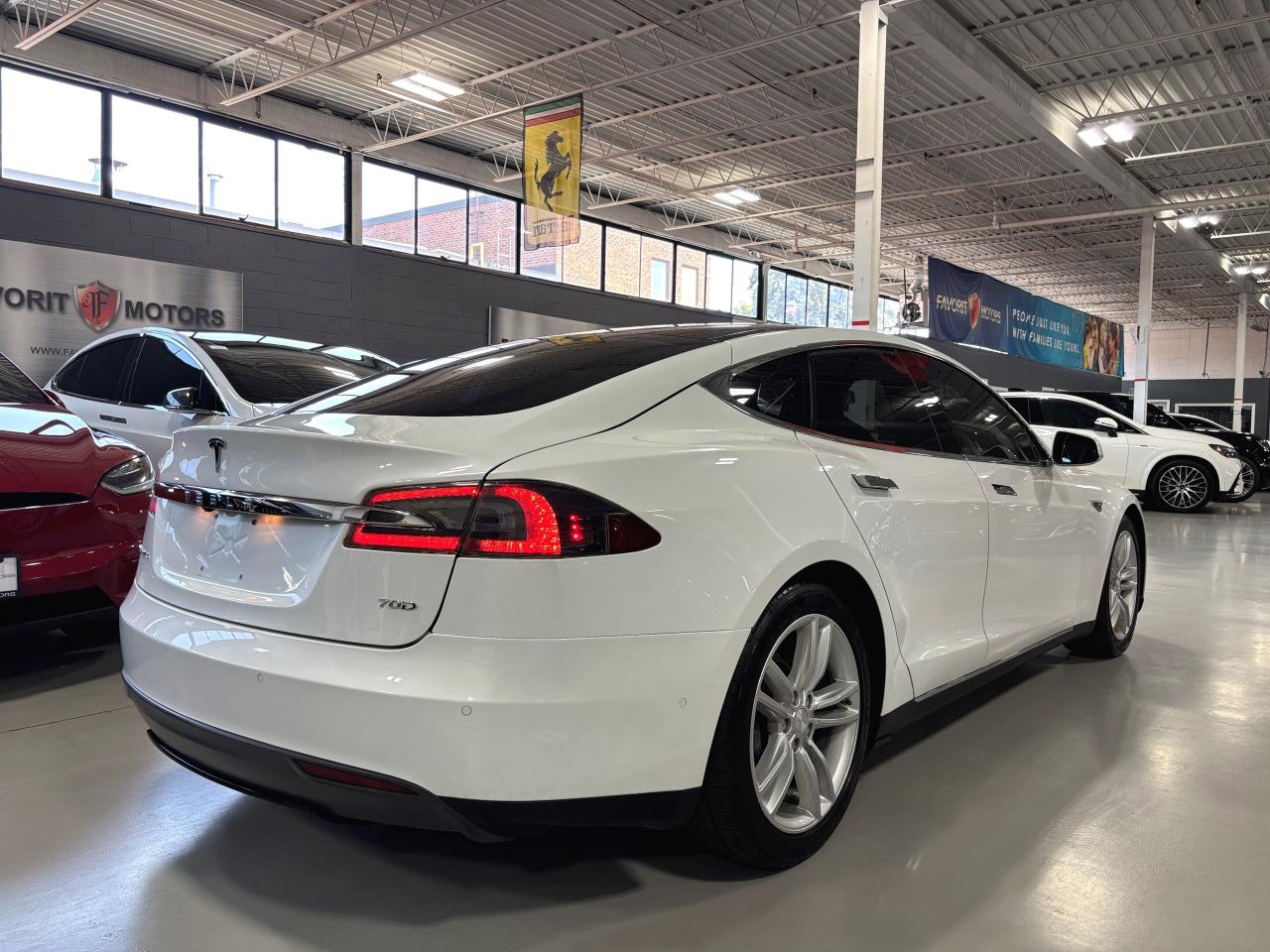 2015 Tesla Model S 70D|AWD|HIGHWAYAUTOPILOT|NAV|PANOROOF|VEGANLEATHER - Photo #4