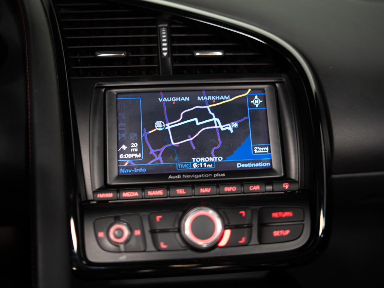 2011 Audi R8 SPYDER | BANG OLUFSEN | SOFT TOP Photo