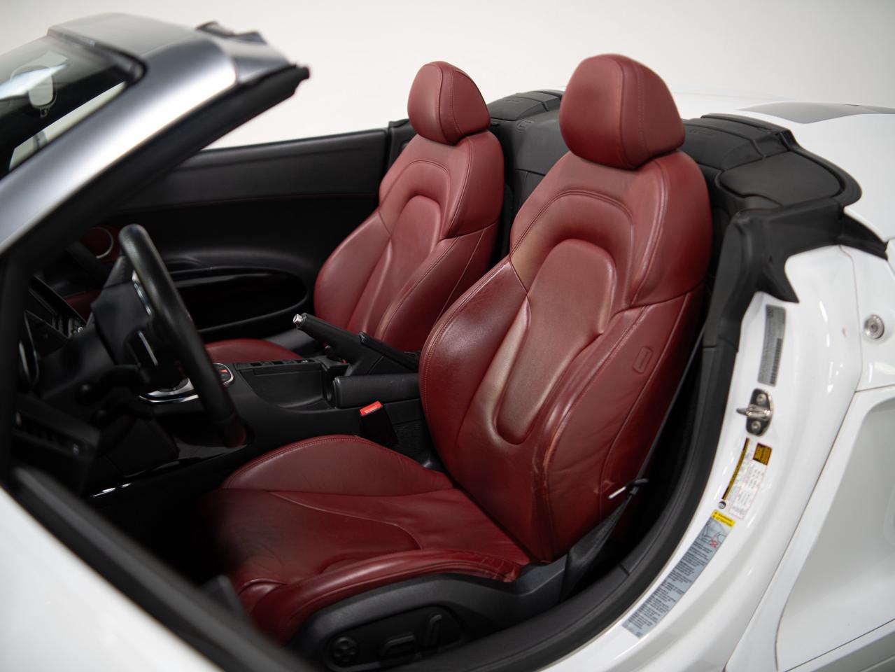 2011 Audi R8 SPYDER | BANG OLUFSEN | SOFT TOP Photo