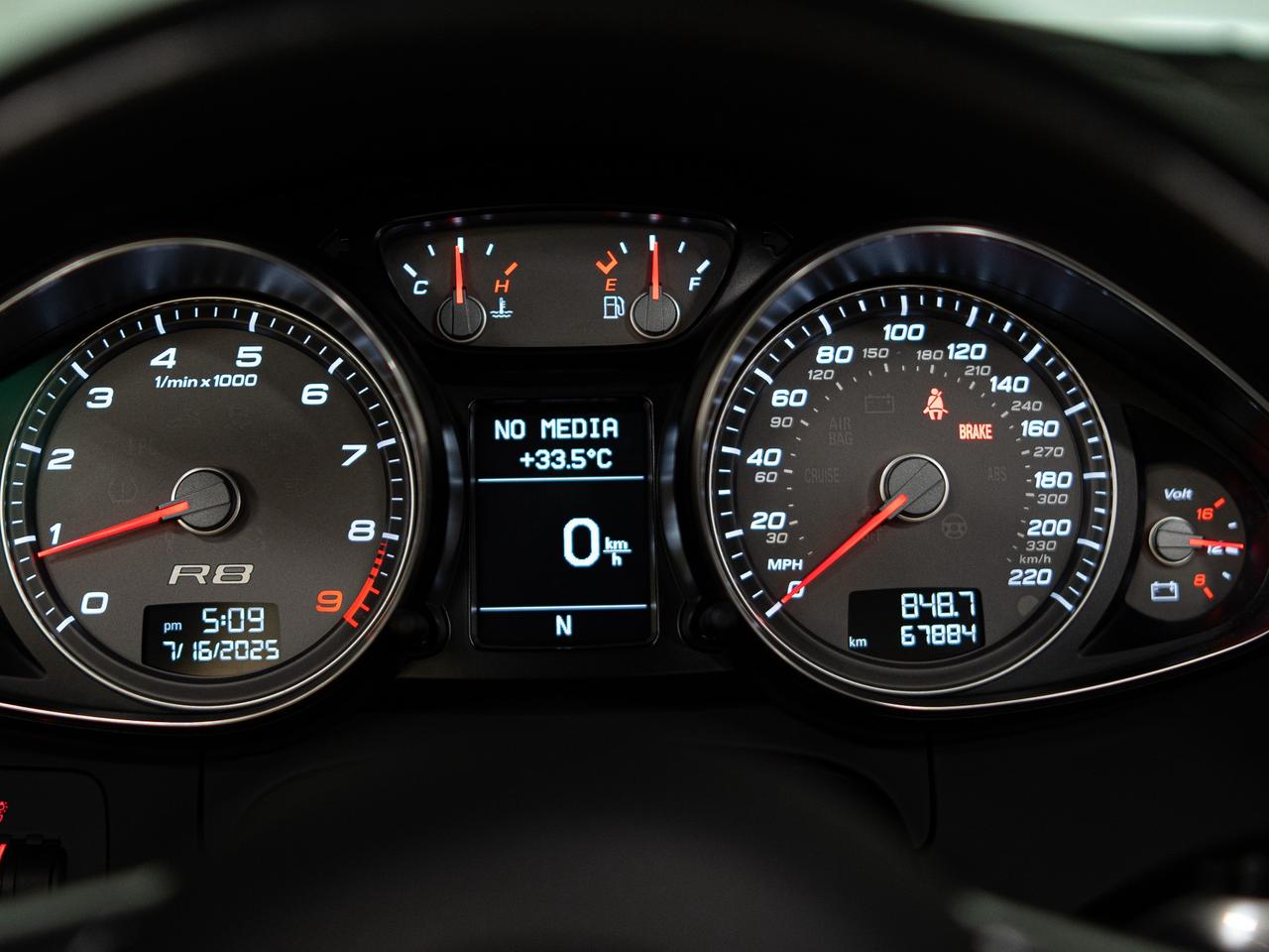 2011 Audi R8 SPYDER | BANG OLUFSEN | SOFT TOP Photo