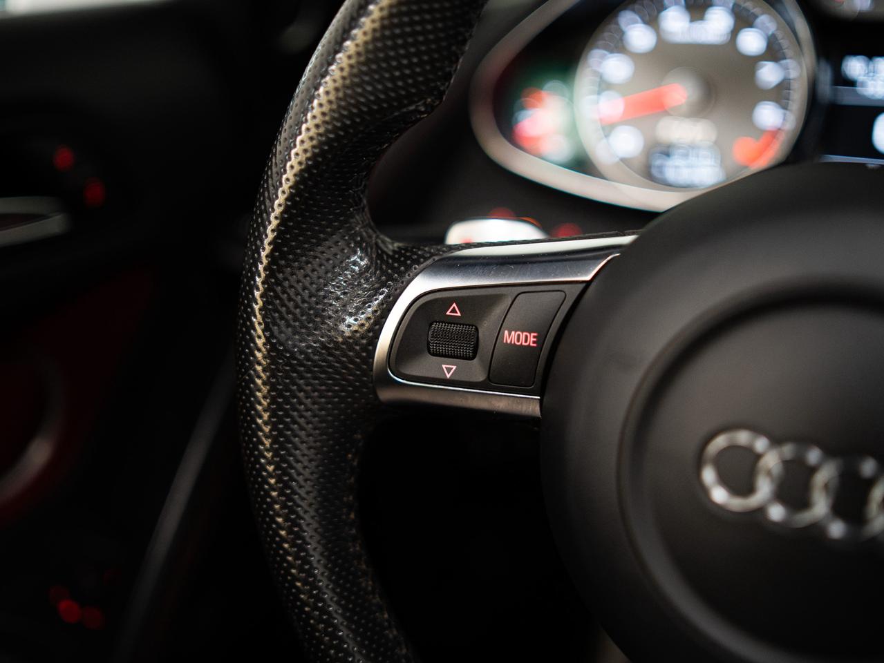 2011 Audi R8 SPYDER | BANG OLUFSEN | SOFT TOP Photo