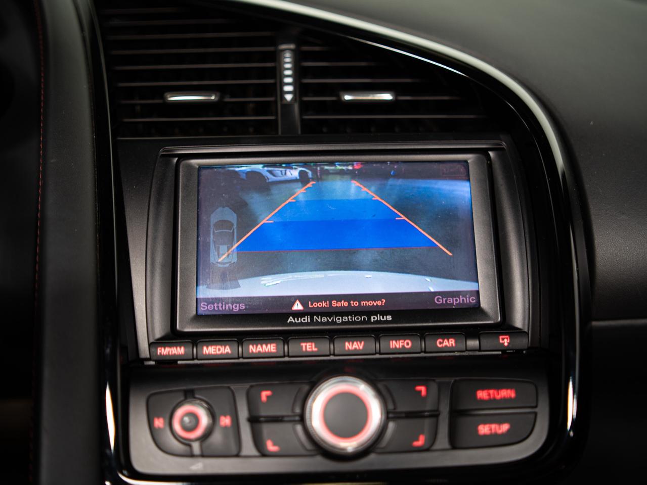 2011 Audi R8 SPYDER | BANG OLUFSEN | SOFT TOP Photo