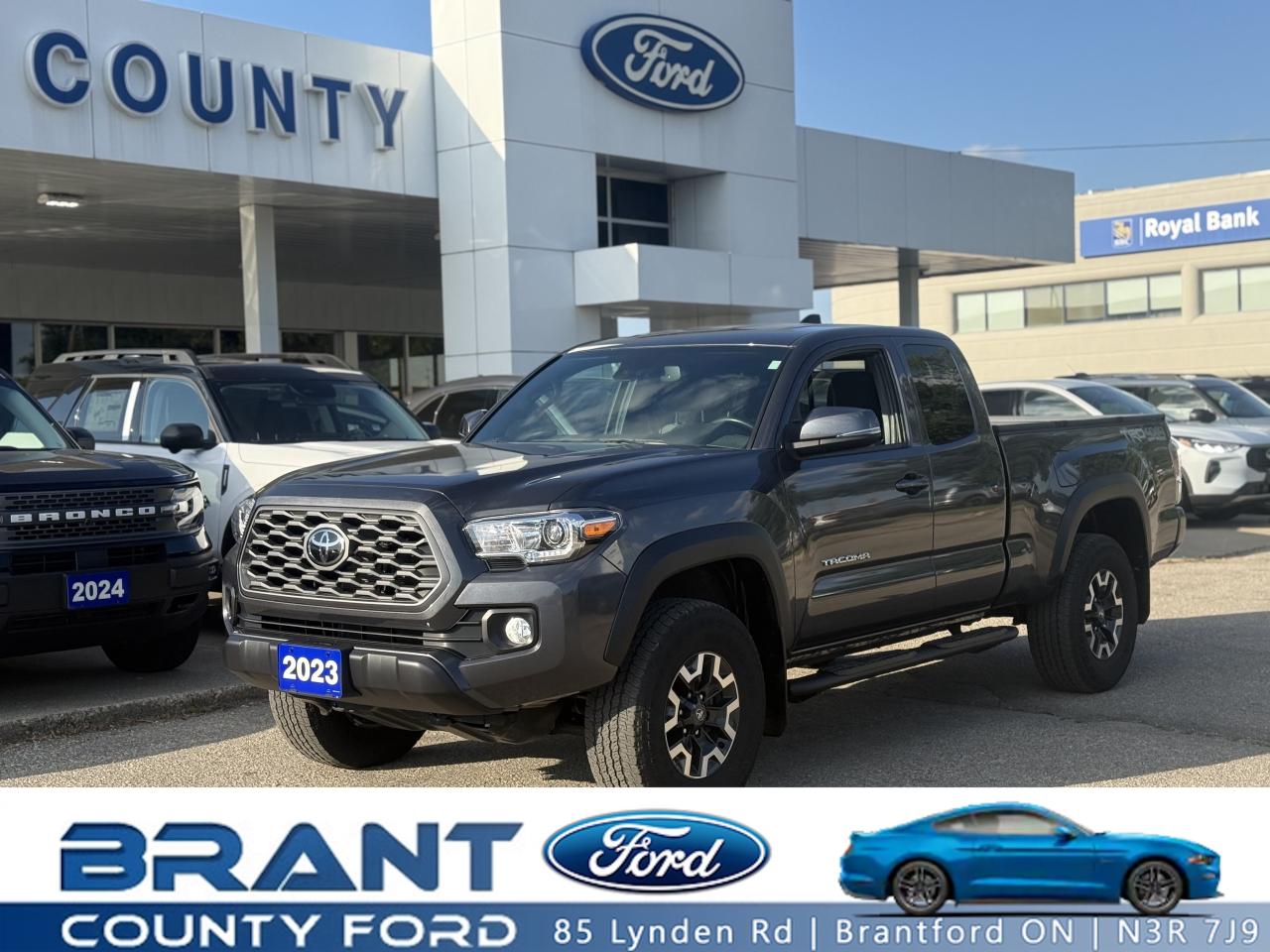 Used 2023 Toyota Tacoma TACOMA| V6| AUTOMATIC | CLOTH | 4X4 for sale in Brantford, ON