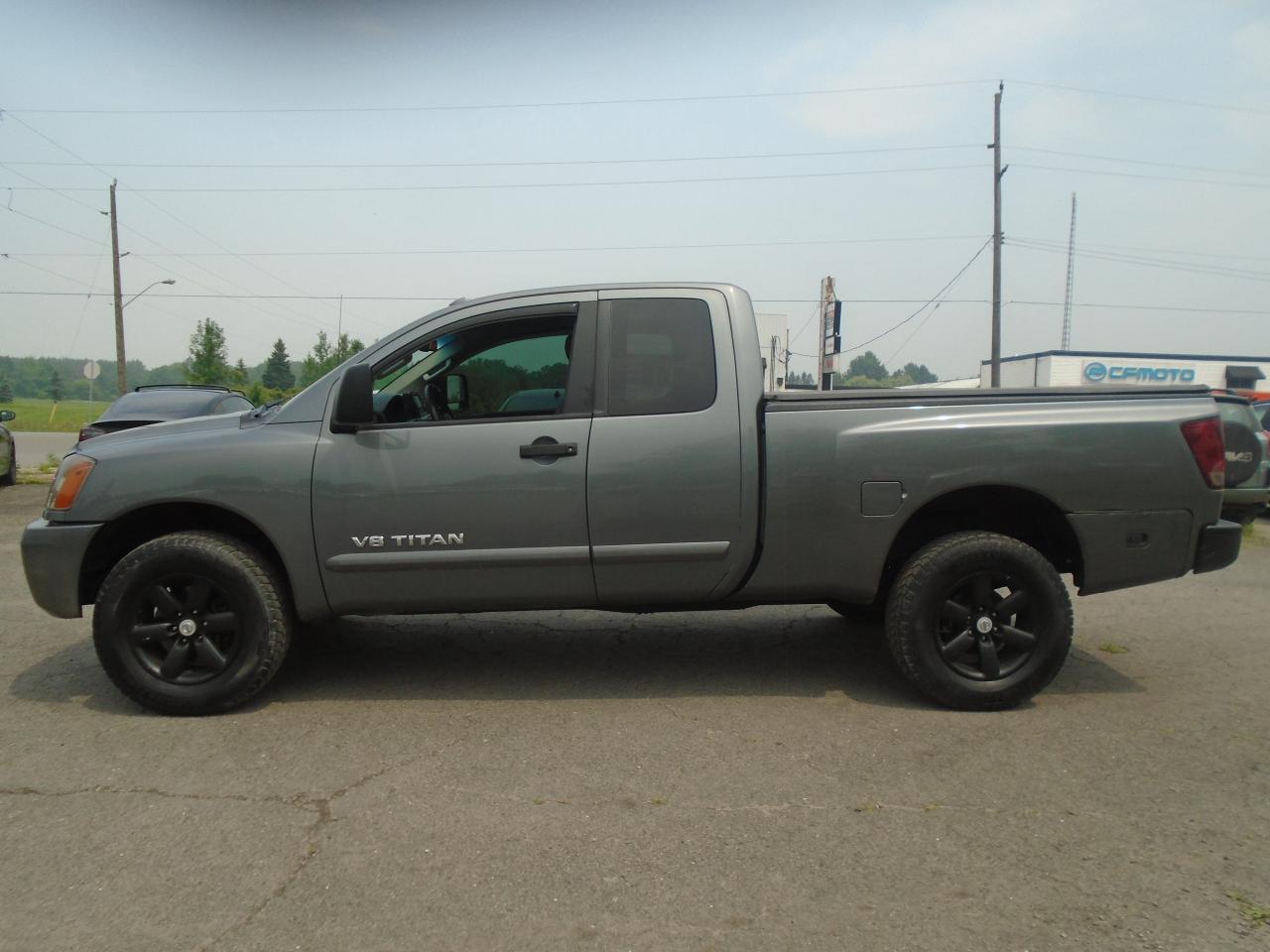 2013 Nissan Titan 4WD King Cab SWB SV - Photo #4
